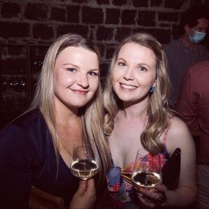 Meet your Posher, Roxanne